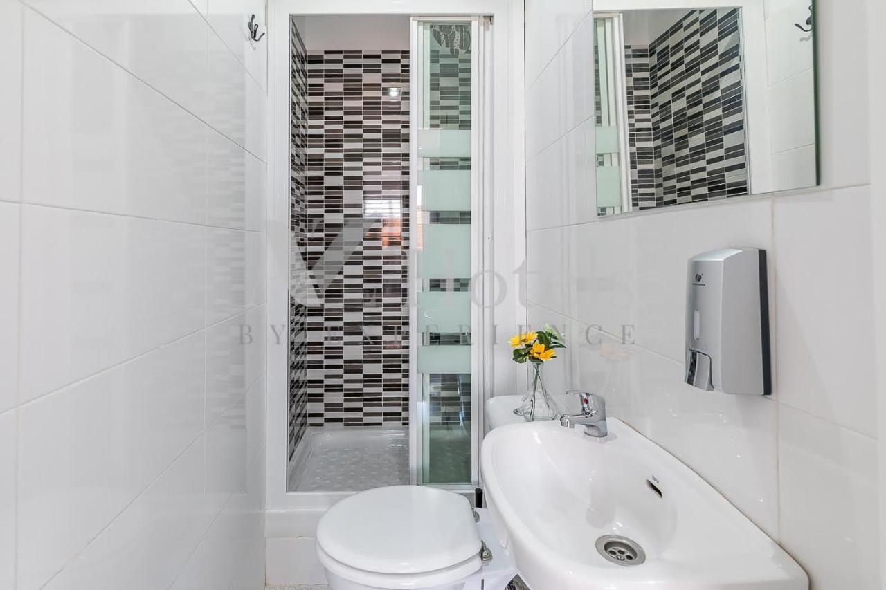 Ayz Sierra De Meira - Auto Check-In Property (Adults Only) Madrid Luaran gambar